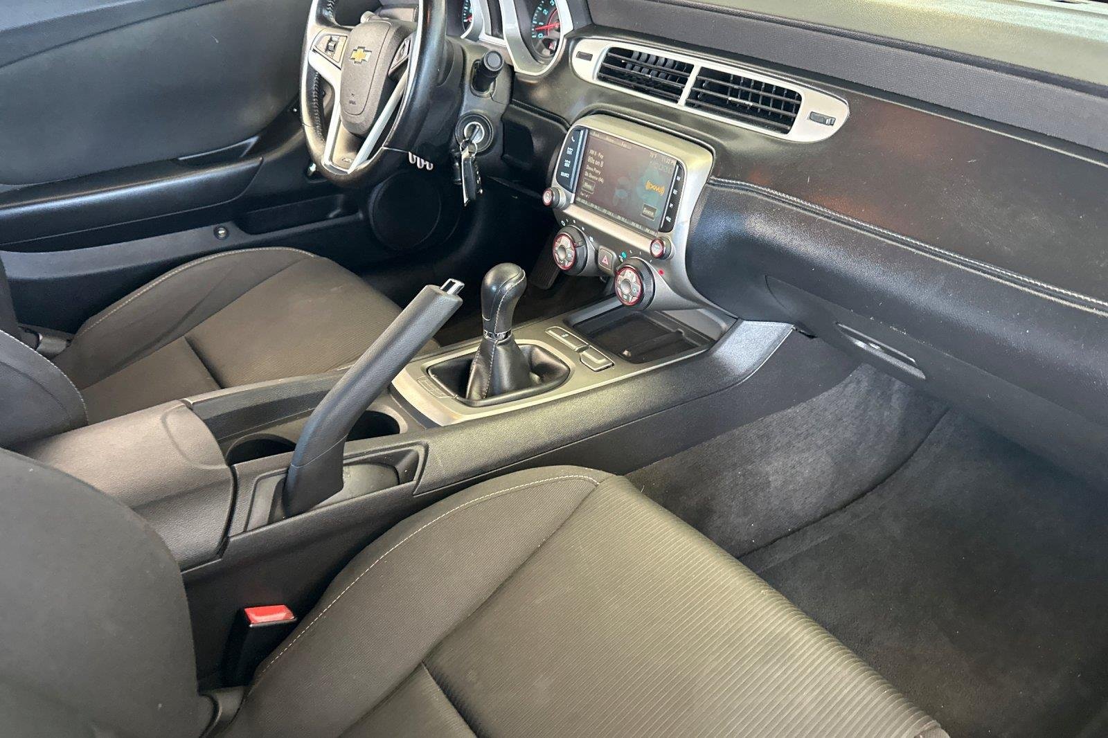 Used 2015 Ashen Gray Metallic Chevrolet SS image 15