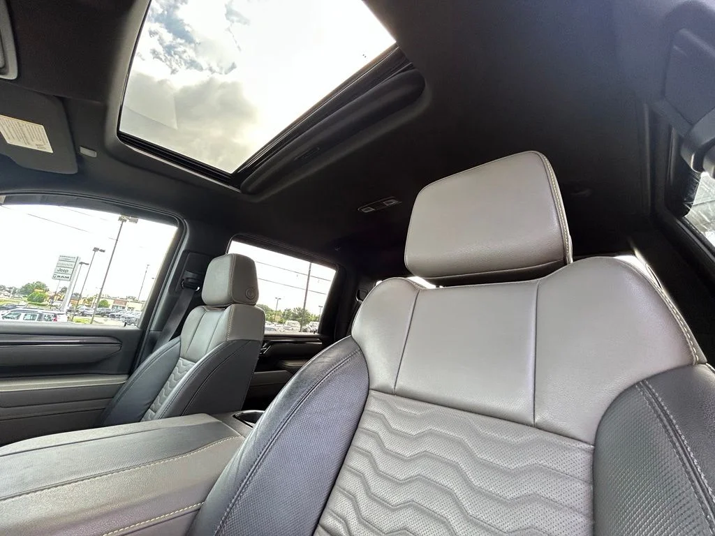 Used 2025 Gray Chevrolet ZR2 image 14