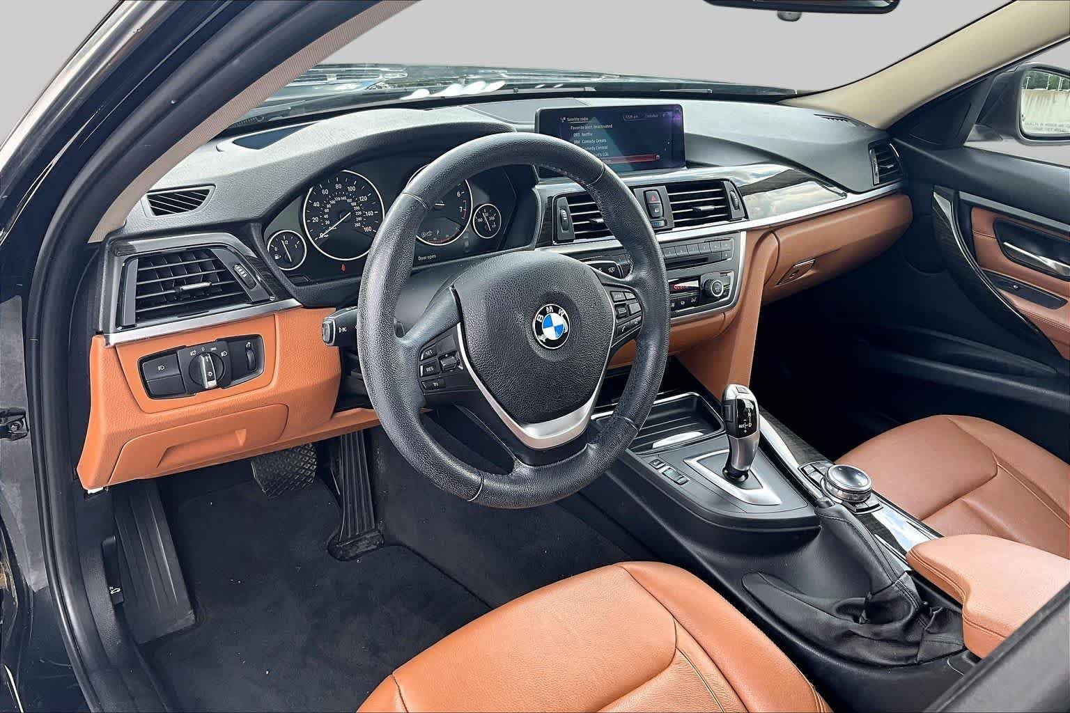 Used 2014 Black Sapphire Metallic BMW 335i image 17