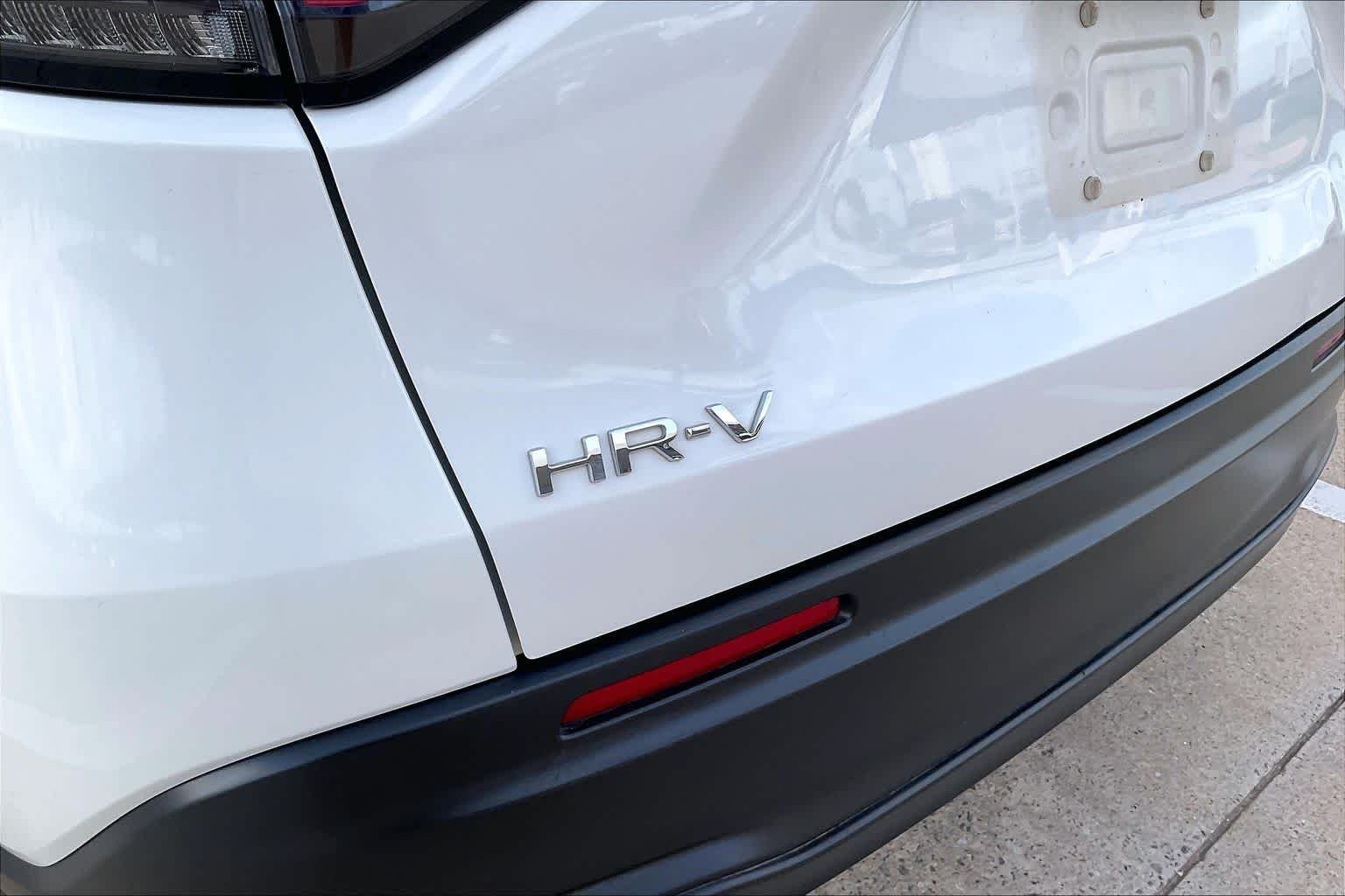 Used 2023 Platinum White Pearl Honda LX image 11
