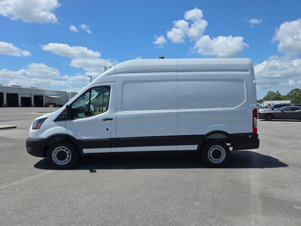 New 2026 Oxford White Ford Cargo Van image 4