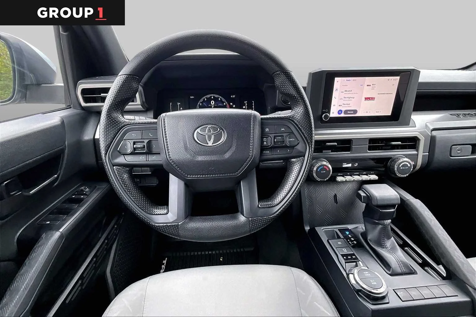 2025 Toyota Tacoma SR5 - Photo 6