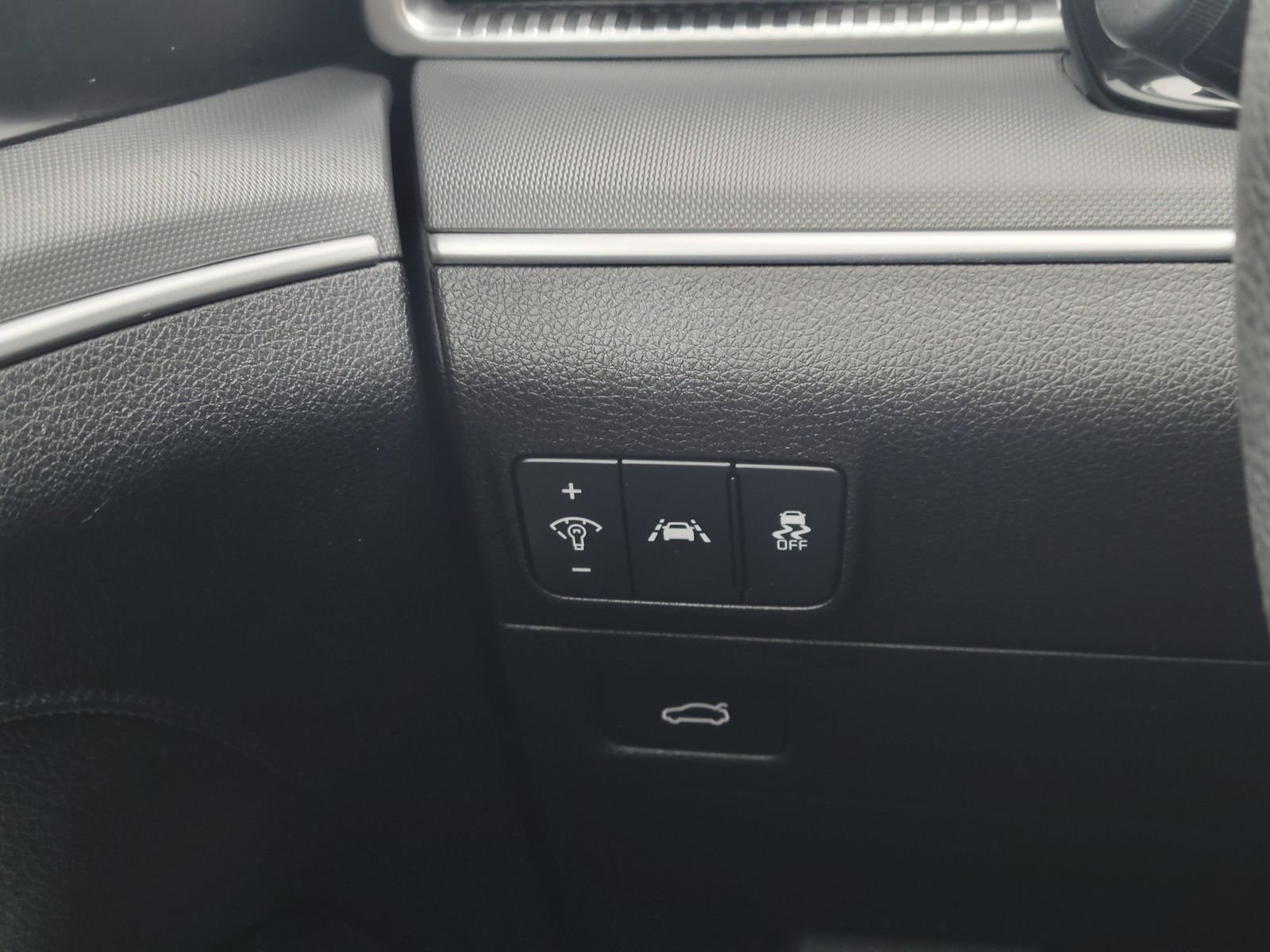 Certified Used 2024 Gray Kia LXS image 11