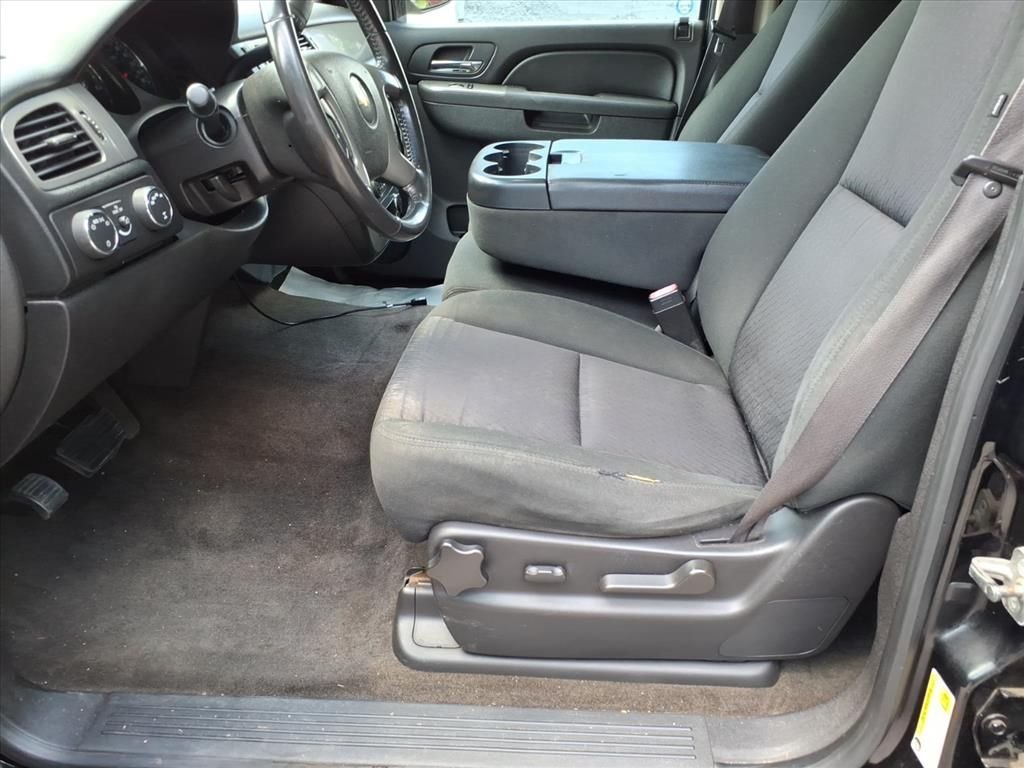 Used 2012 Black Chevrolet LS image 12