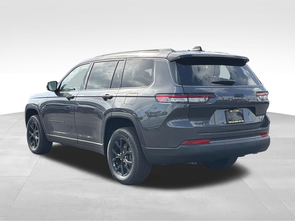 New 2026 Baltic Gray Metallic Clear-Coat Exterior Paint Jeep Altitude image 3