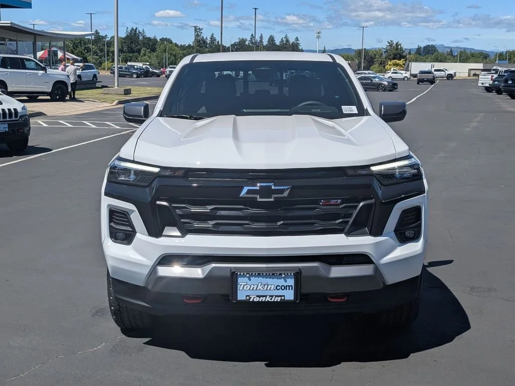 2025 Chevrolet Colorado Z71 - Photo 9