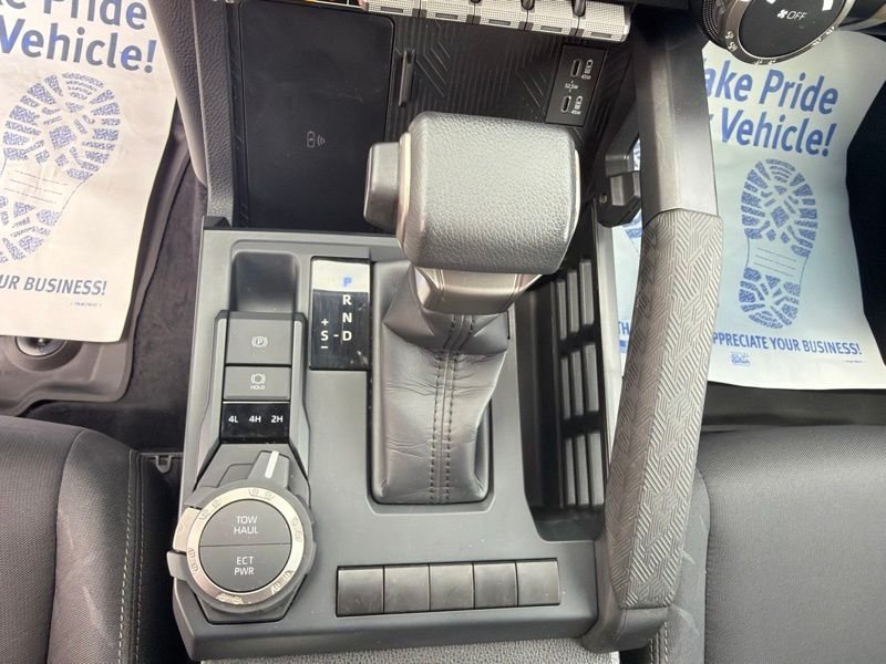Used 2024  Toyota SR5 image 30