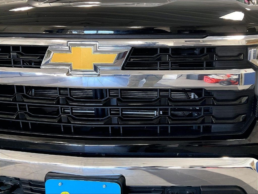 Used 2024 Black Chevrolet LT image 32