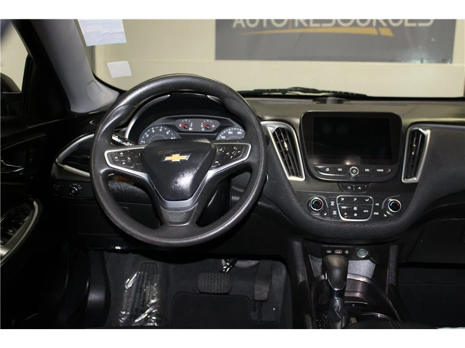 Used 2022 Dark Ash Metallic Chevrolet LT image 14