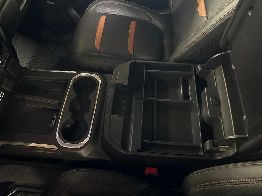 Used 2020 White GMC AT4 image 26