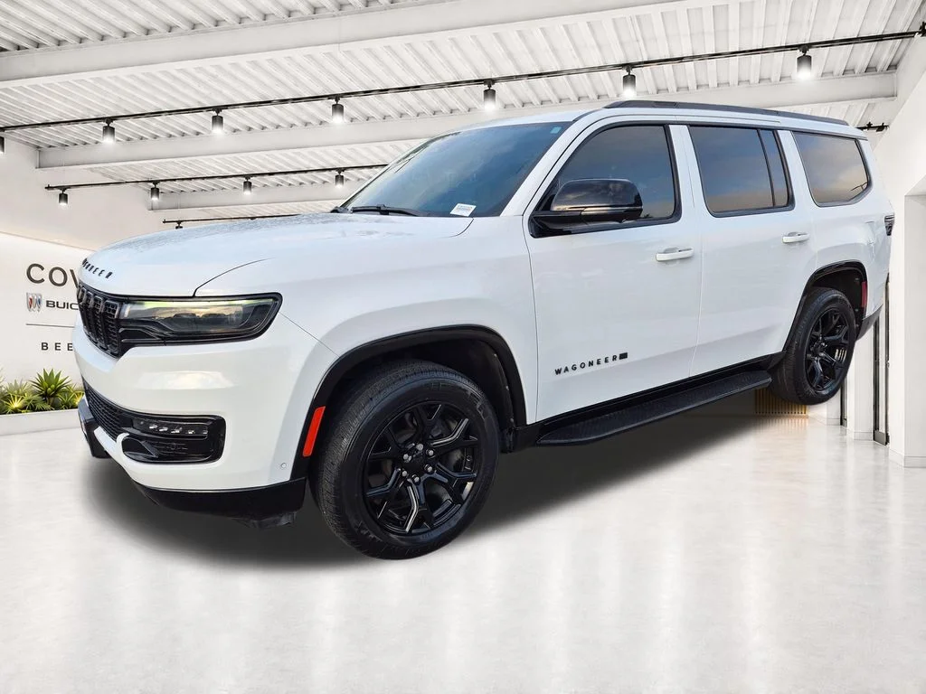 Used 2023 White Jeep Base image 4