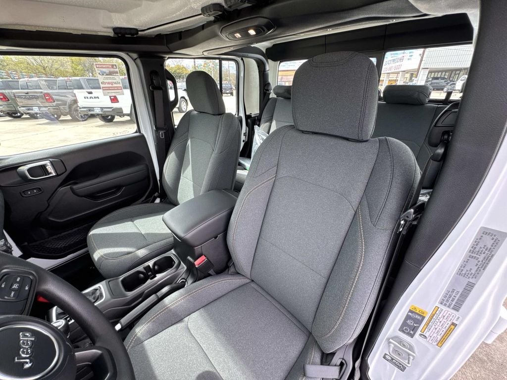 New 2026 Bright White Clear-Coat Exterior Paint Jeep Sport image 48