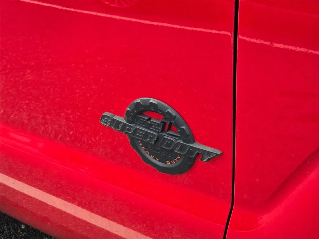 Used 2015 Red Ford XL image 16