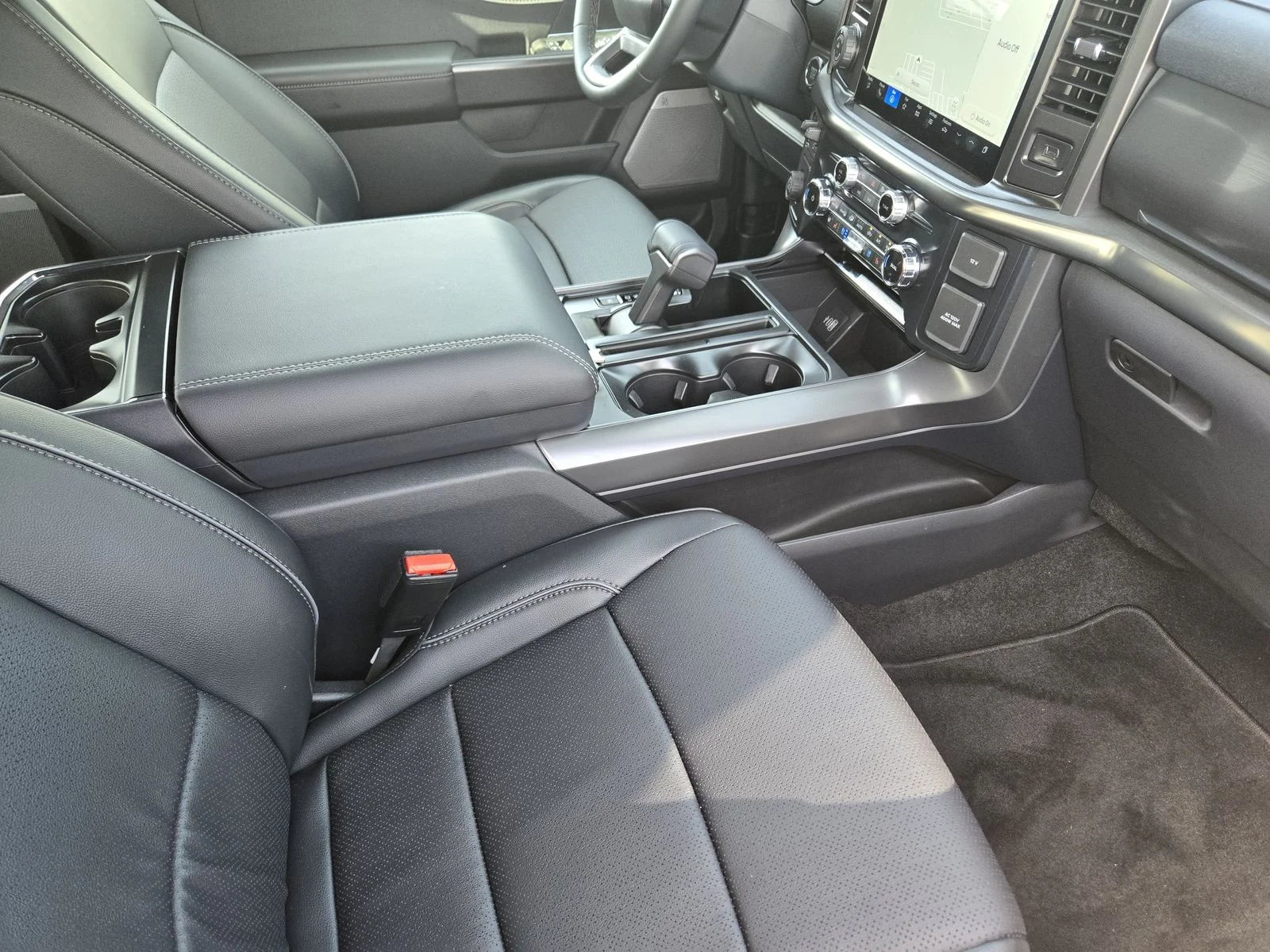 New 2026 Carbonized Gray Metallic Ford Lariat® image 9