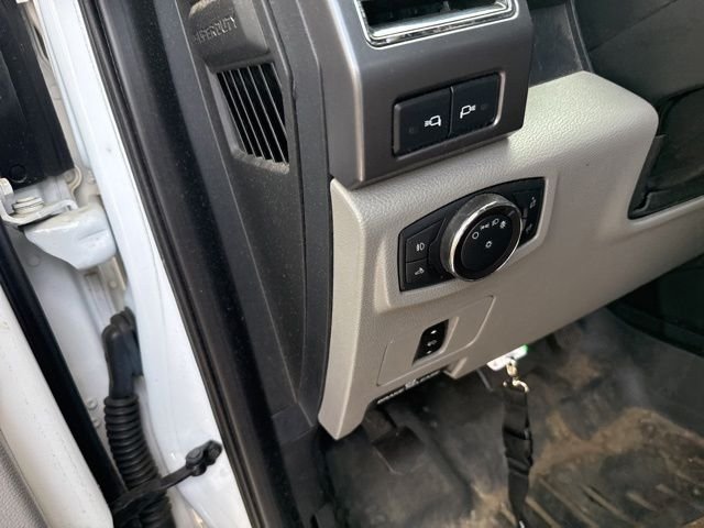 Used 2019 White Ford XLT image 10