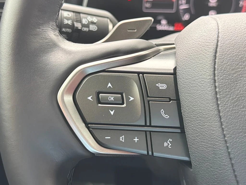 2025 Lexus NX 250 - Photo 21