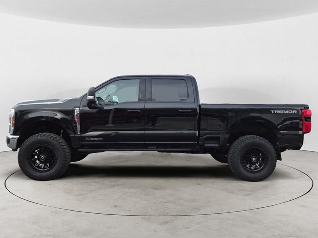 New 2026 Black Metallic Ford XLT image 2