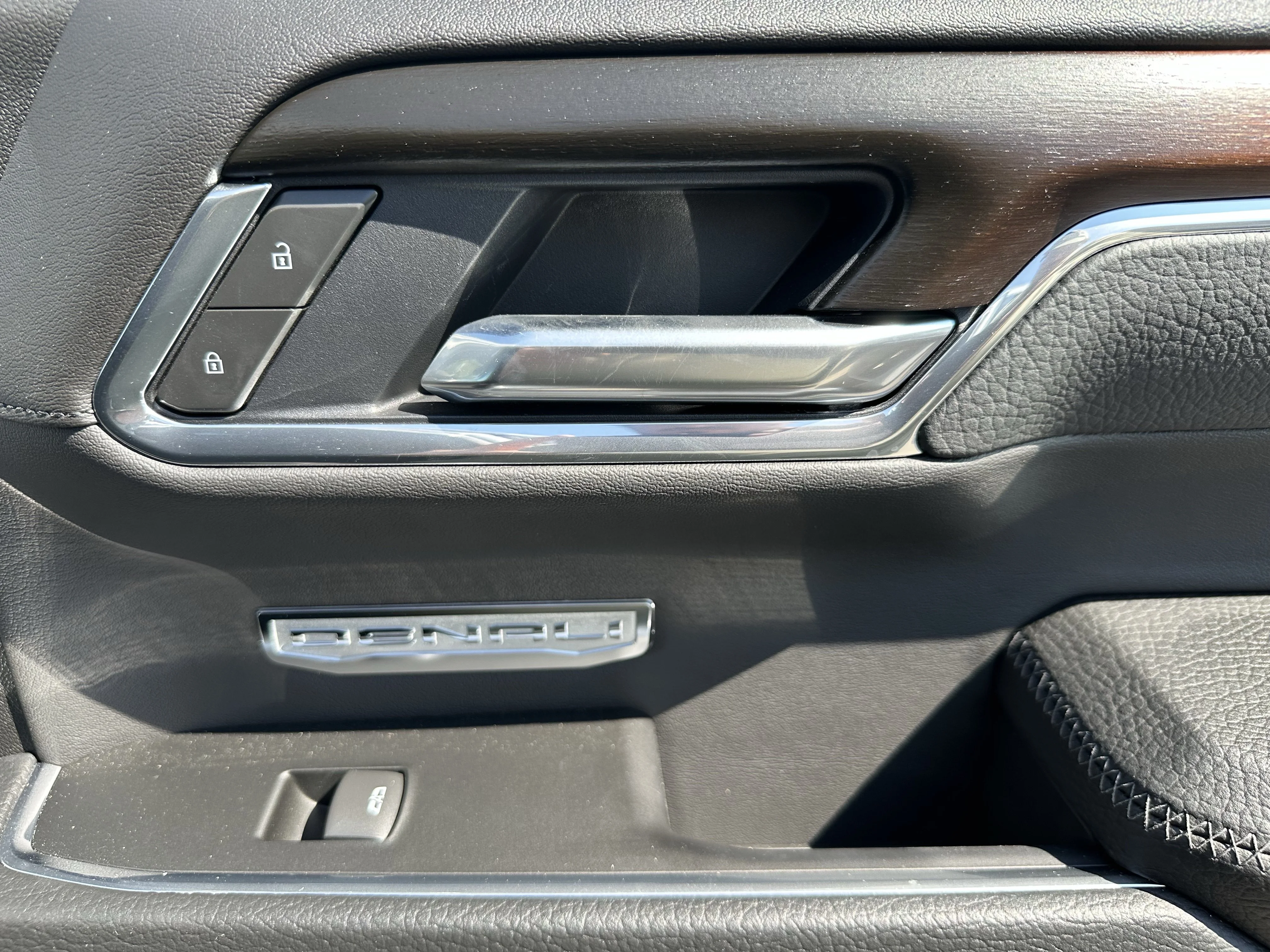 New 2026 Glacier White Tricoat GMC Denali image 21