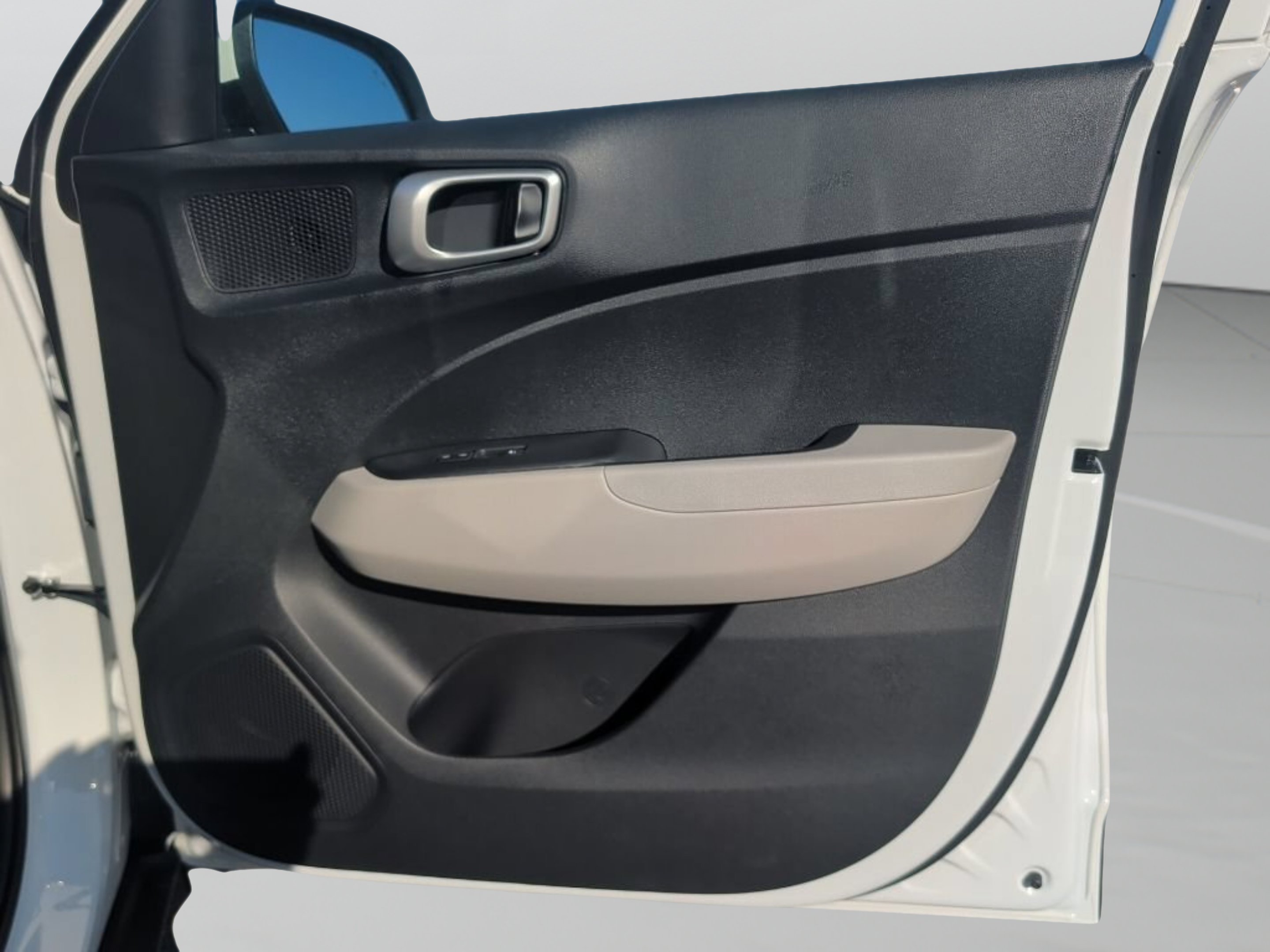 New 2026 Lunar White Hyundai SEL image 39