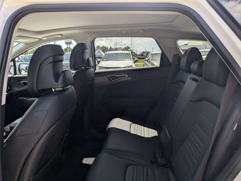 Used 2025 White Kia SX-Prestige image 14