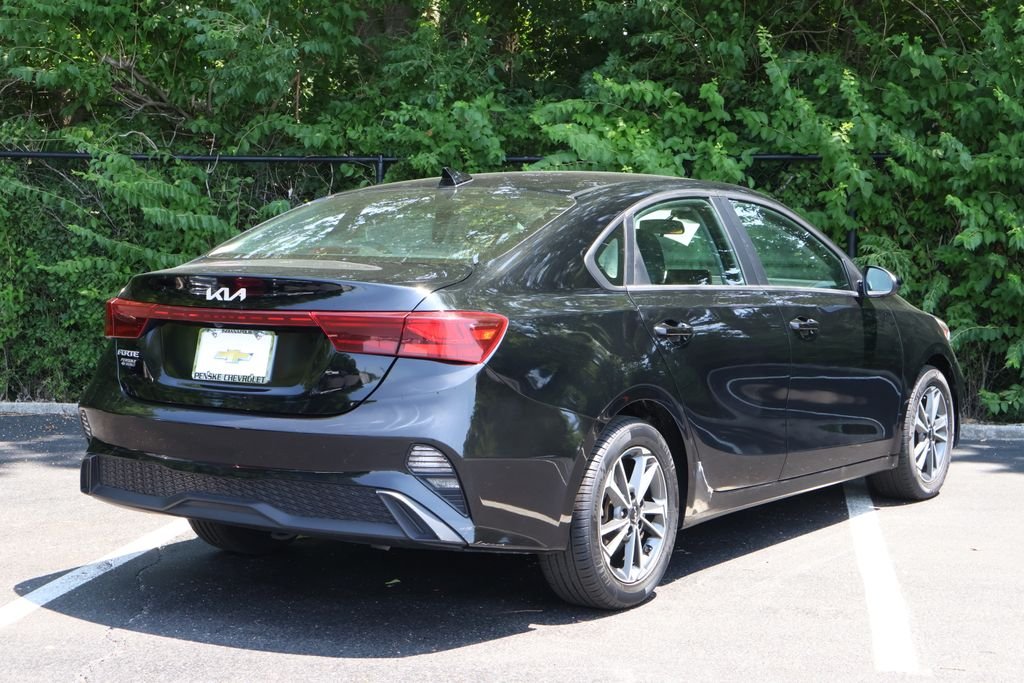 2024 Kia Forte LXS - Photo 8