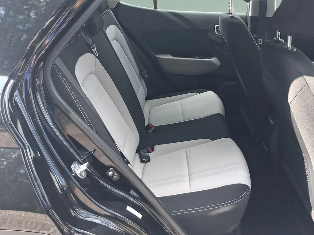 Used 2025 Onyx Black Hyundai SEL image 23