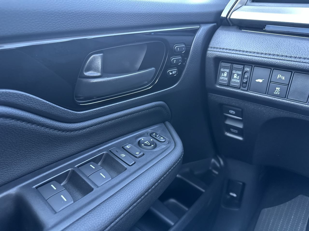 2026 Honda Odyssey Touring - Photo 13