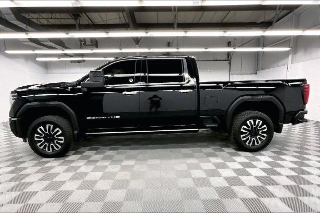 Used 2024 Onyx Black GMC Denali Ultimate image 13