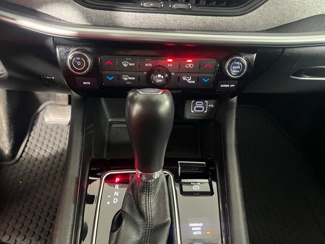 Certified Used 2022 White Jeep Latitude Lux image 25