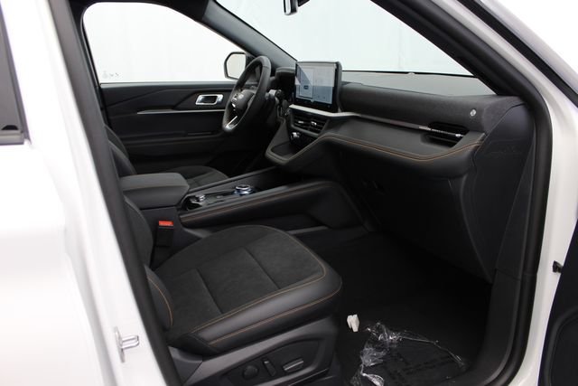 New 2026 Star White Metallic Tri-Coat Ford Tremor® image 26