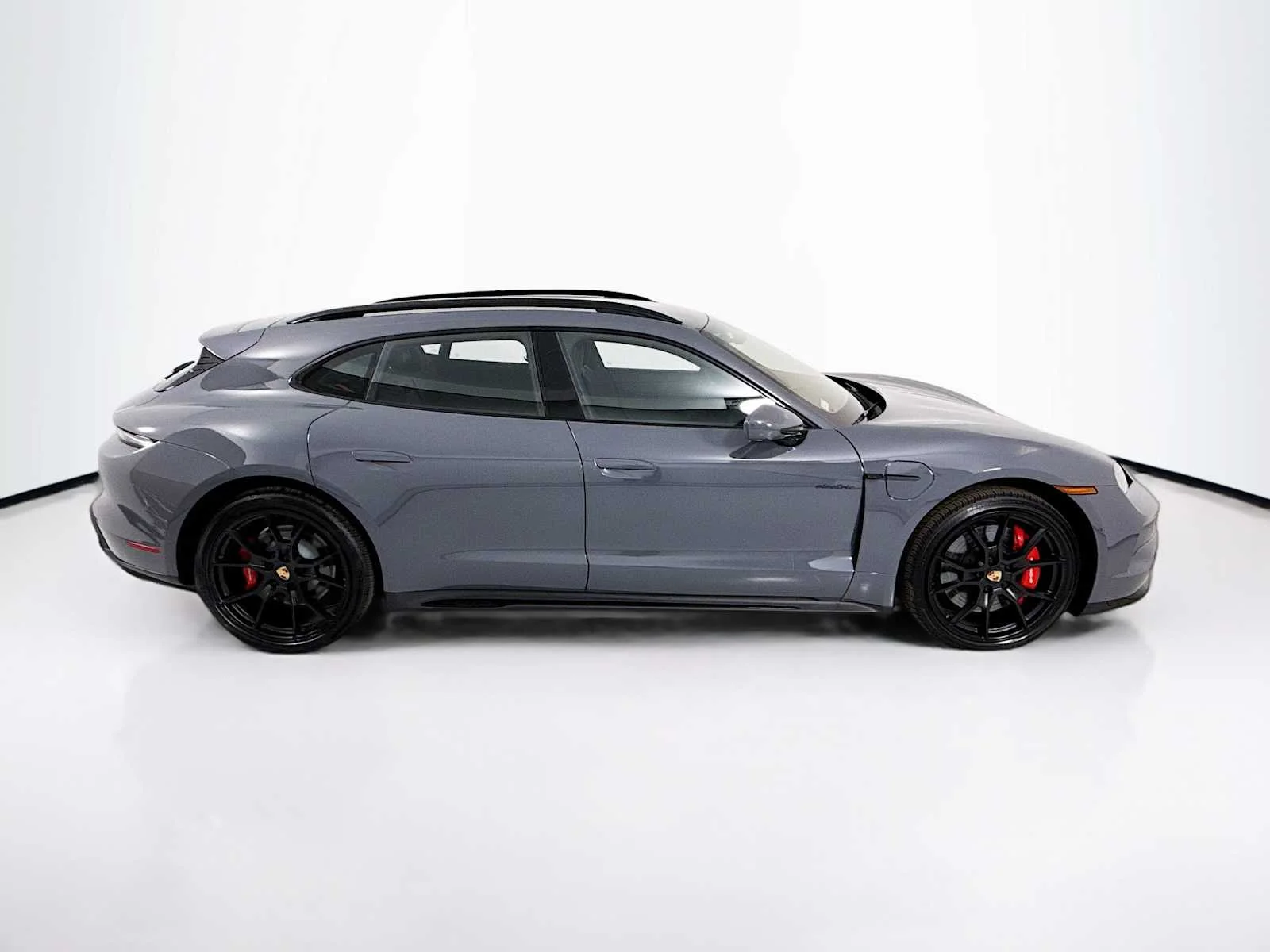 2026 Porsche Taycan GTS - Photo 8