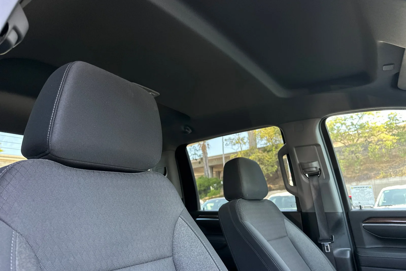 Used 2025 White Chevrolet LT image 15