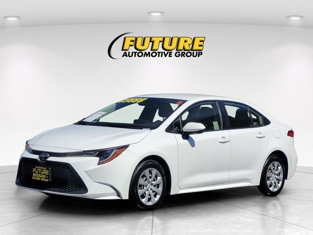 Used 2022 White Toyota LE image 5