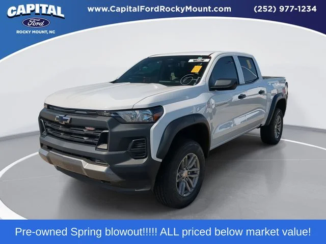Used 2025 White Chevrolet Trail Boss image 1