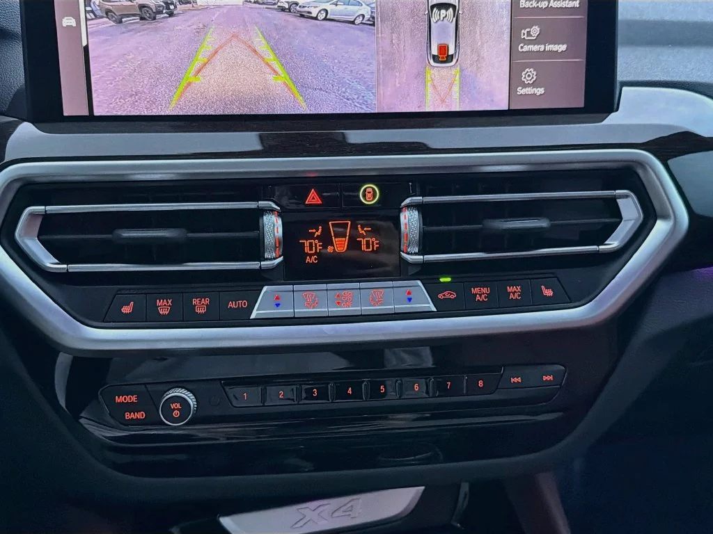 Used 2025 Gray BMW xDrive30i image 34
