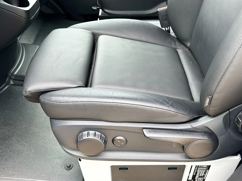 Used 2025 White Mercedes-Benz Cargo 144 WB image 18