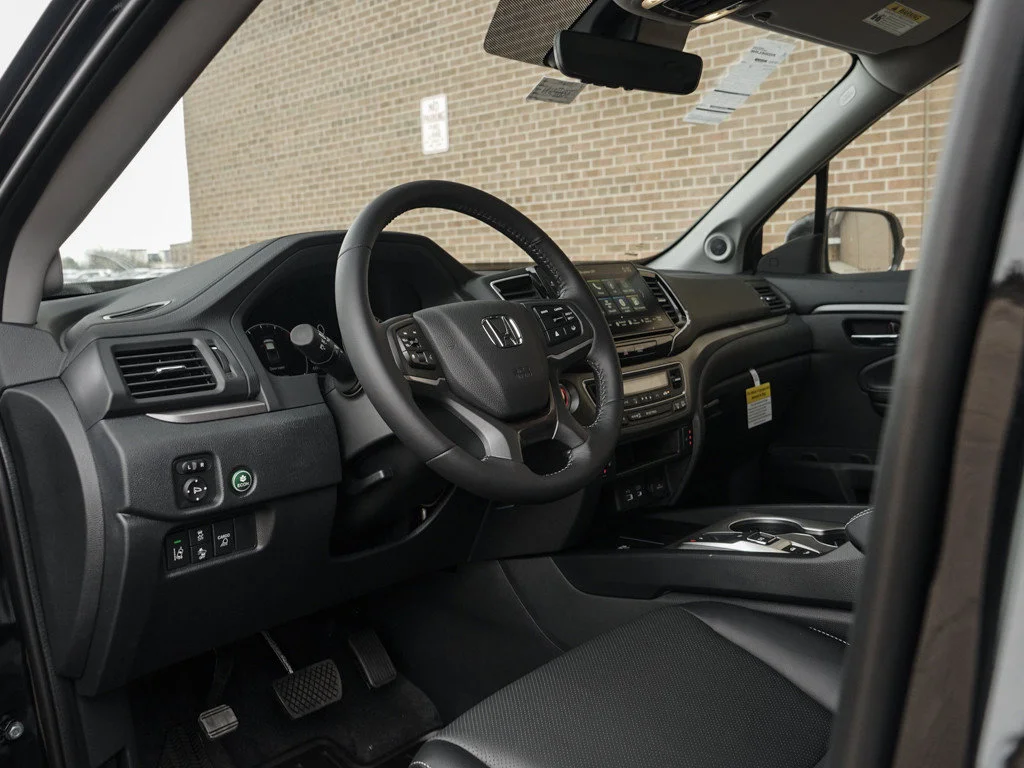 New 2026 Sonic Gray Pearl Honda RTL image 18