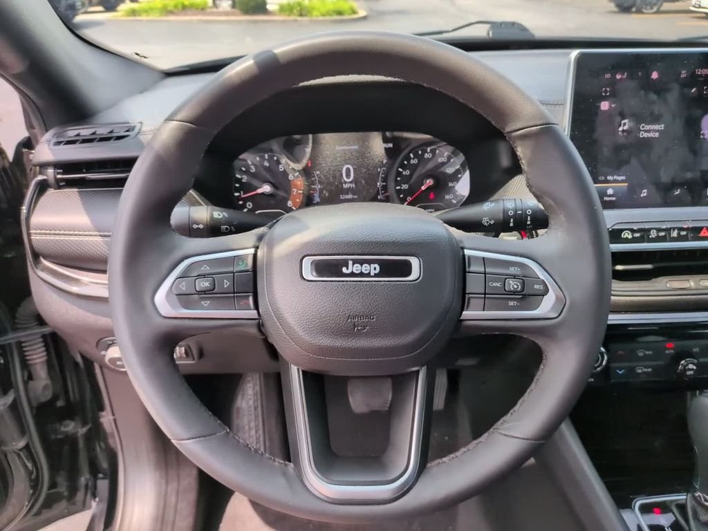 Certified Used 2023 Diamond Black Jeep Latitude image 21
