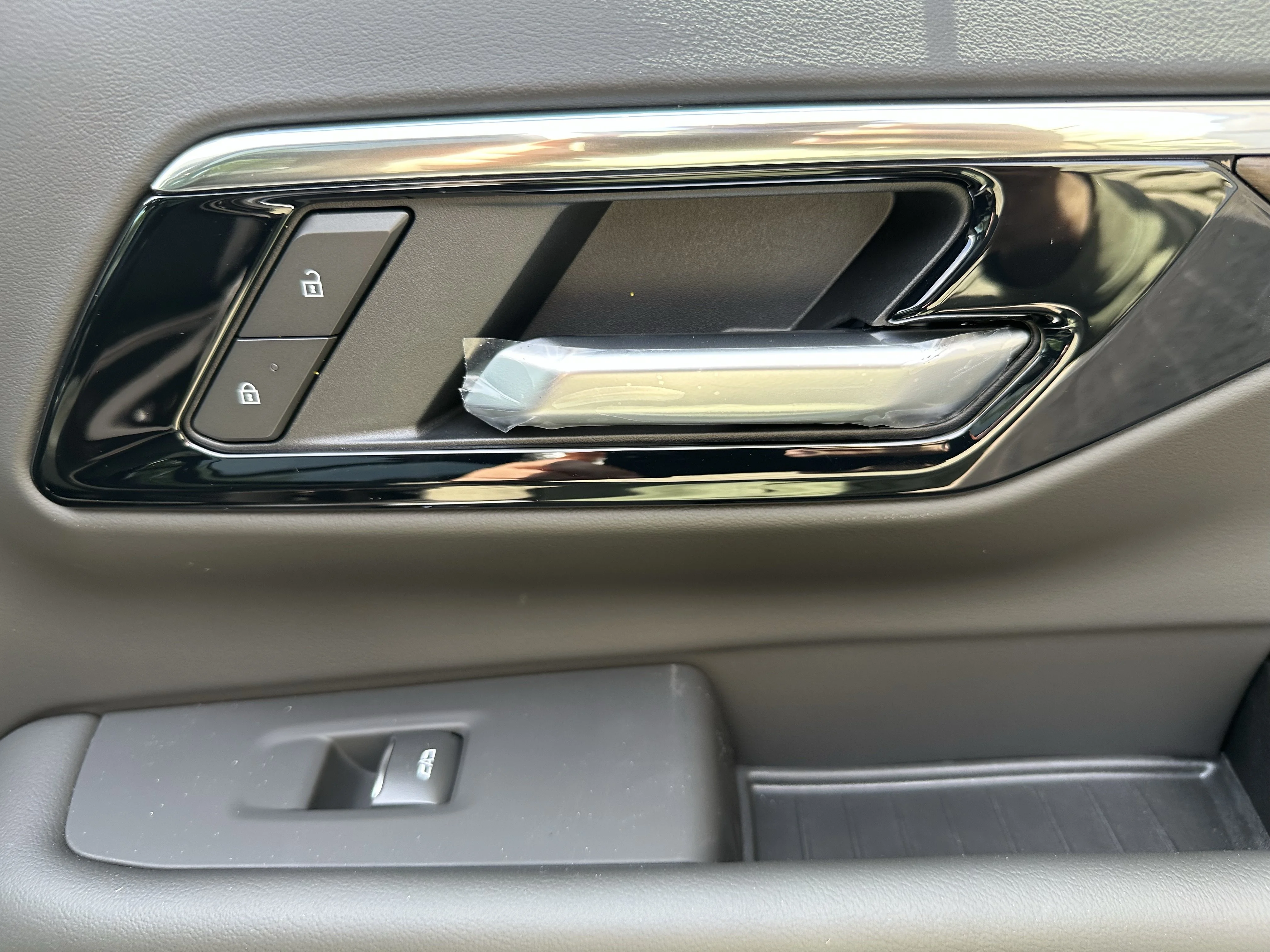 New 2026 Polar White Tricoat Chevrolet High Country image 20