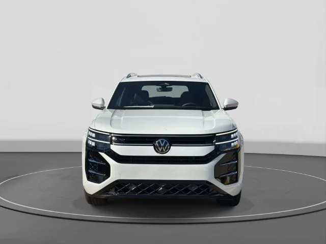 2027 Volkswagen Atlas photo 2