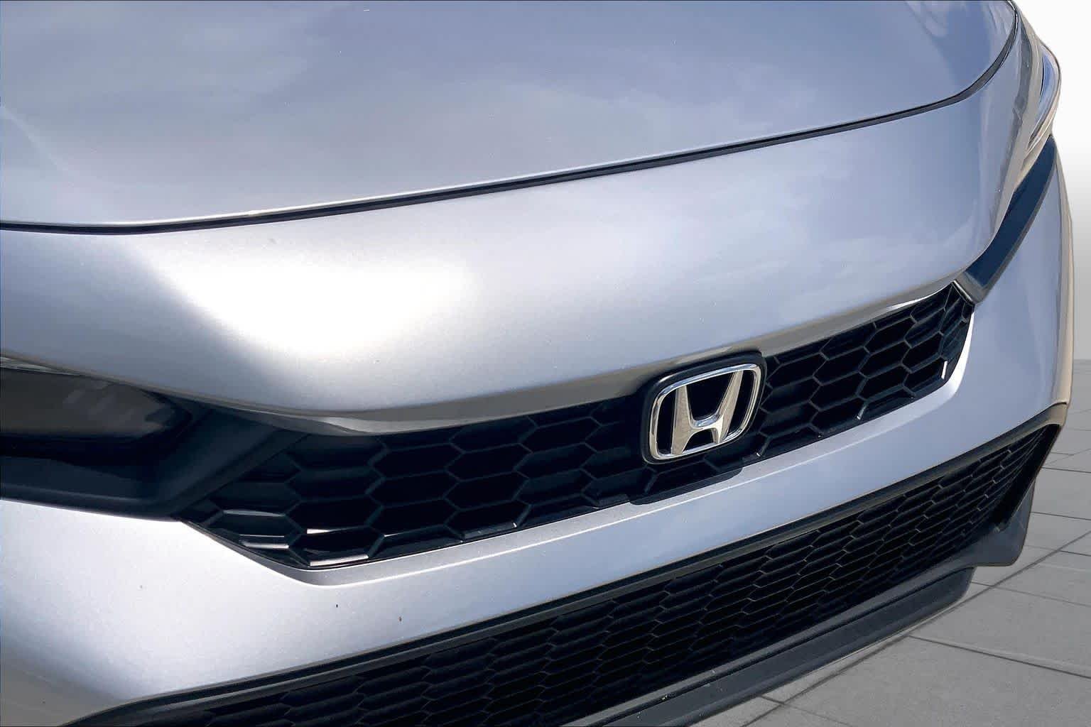 Used 2025 Solar Silver Metallic Honda Sport image 29