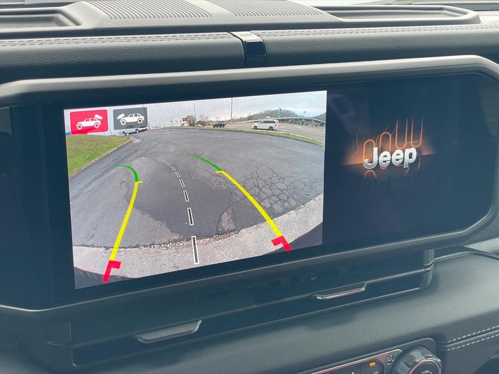 2024 Jeep Wrangler 4-Door Rubicon 392 - Photo 16