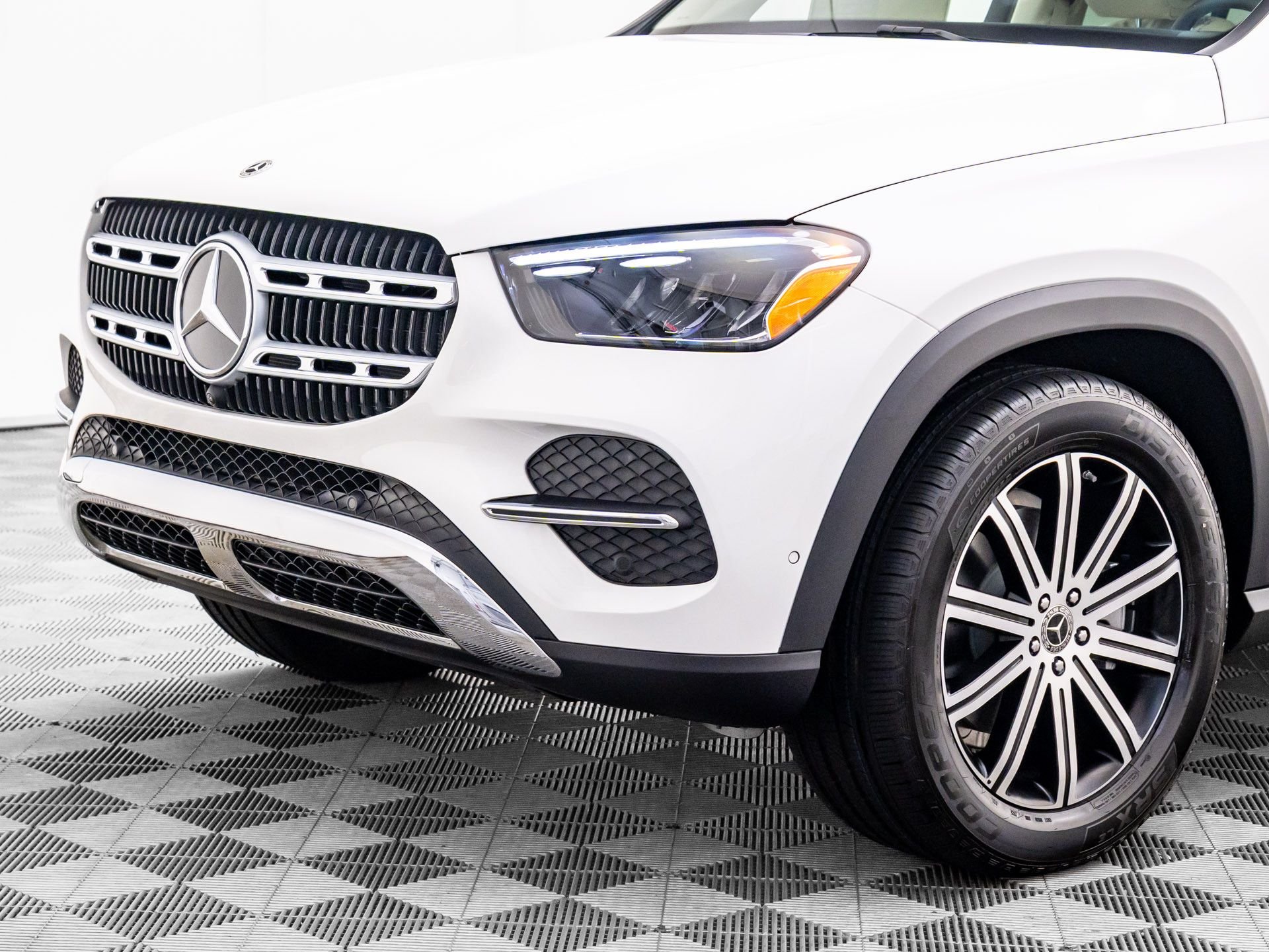 New 2026 Polar White Mercedes-Benz GLE 350 image 35
