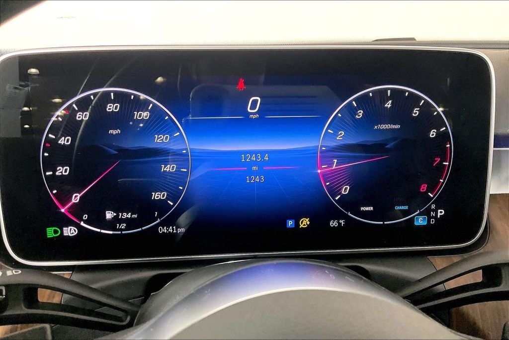 2025 Mercedes-Benz C-Class Sedan C 300 - Photo 20