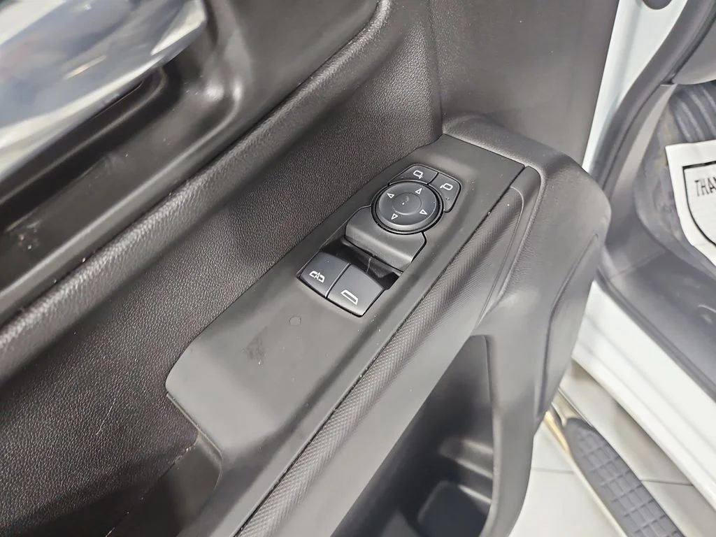 Used 2025 White Chevrolet WT image 12