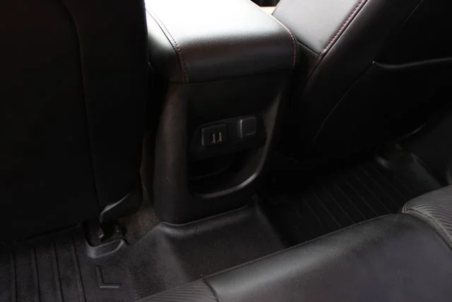 Used 2015 Black GMC SLE1 image 25