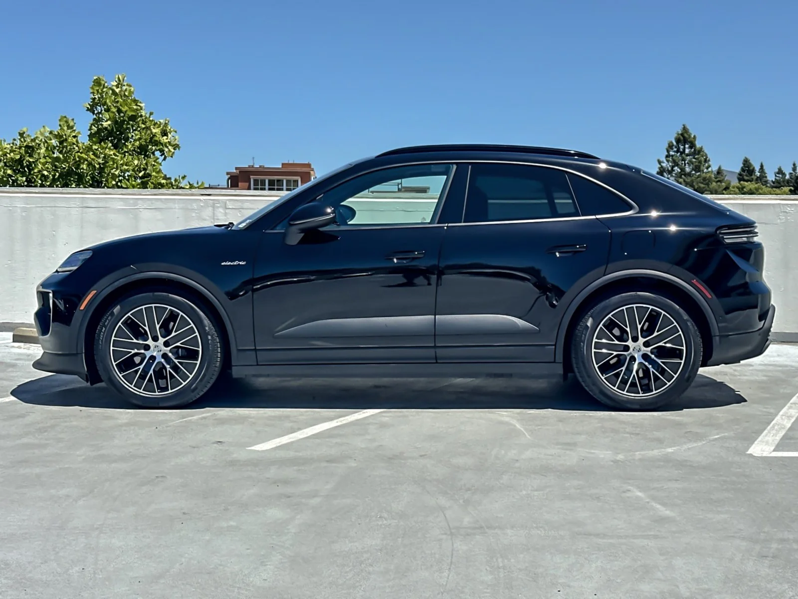 Used 2025 Porsche Macan Base with VIN WP1AD2XA5SL078192 for sale in Walnut Creek, CA