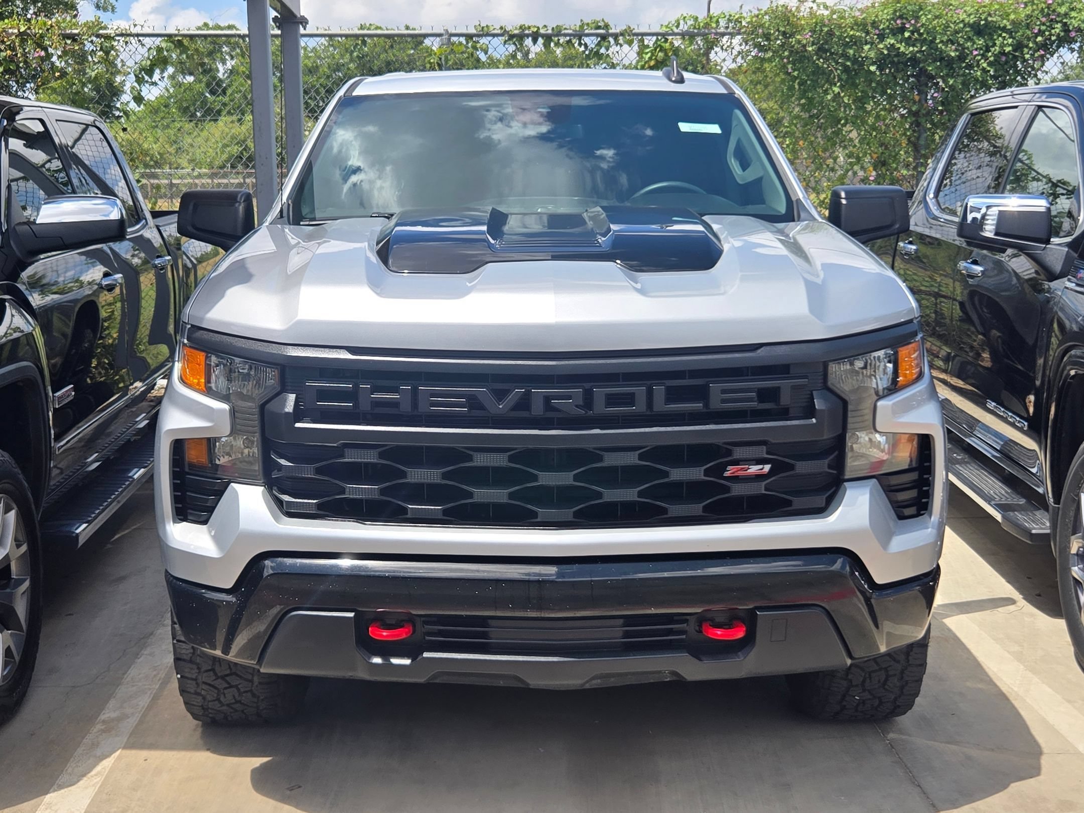 Used 2022 Silver Ice Metallic Chevrolet Custom Trail Boss image 2