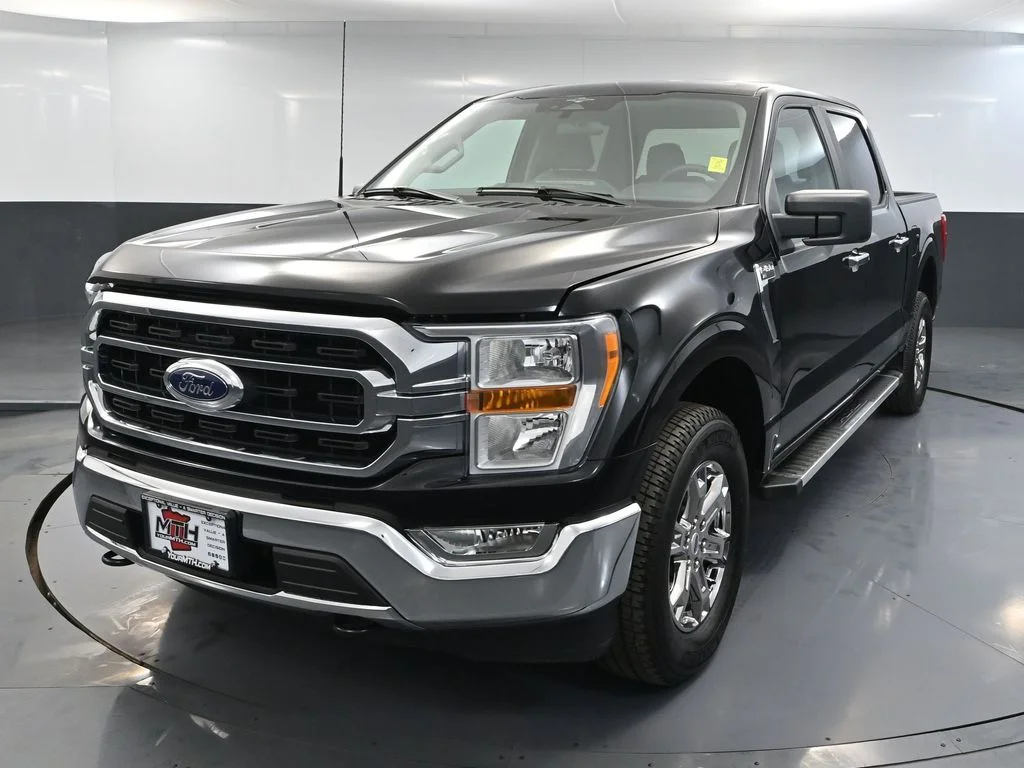Certified Used 2023 Gray Ford XLT image 11