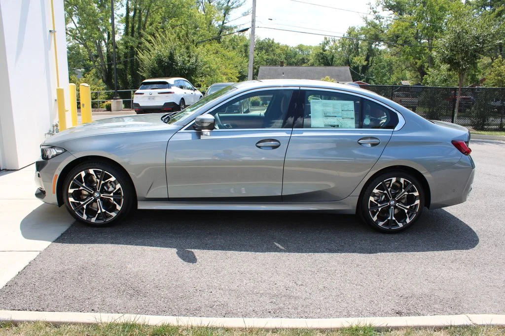 New 2026 Skyscraper Grey Metallic BMW 330i xDrive image 10